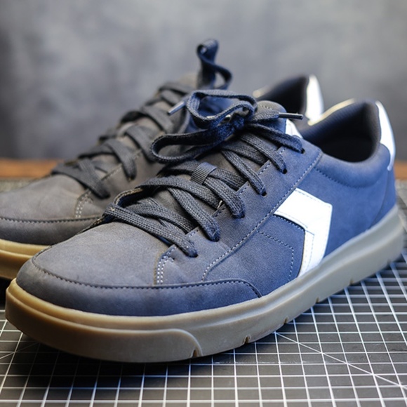 Dr. Scholl's Madison Men's Sneaker Navy size 11 with Box - Picture 4 of 9